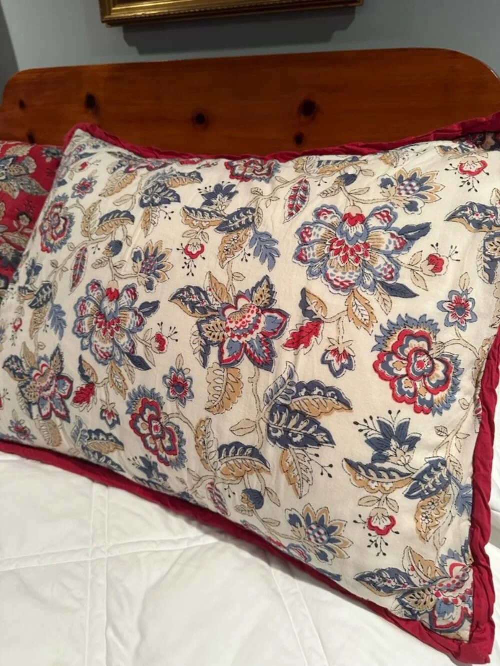 Pottery Barn Scarlett Handcrafted Reversible Quilt (Full/Queen) , Standard Shams